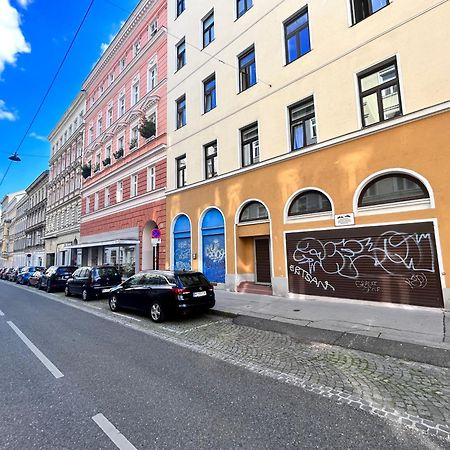 Home Suites Home Вена Экстерьер фото